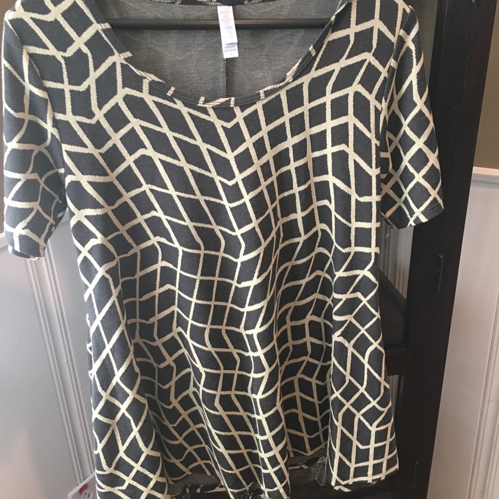 Lularoe perfect tee